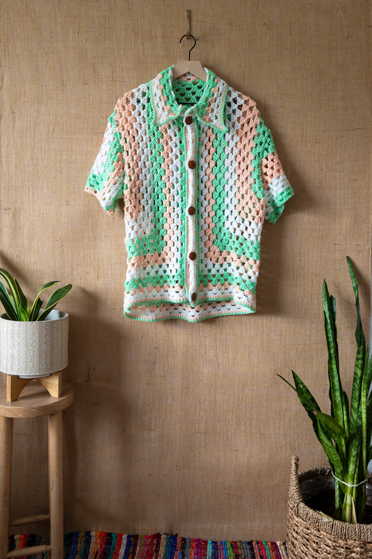 Peaches and Green Short-sleeve Button Up